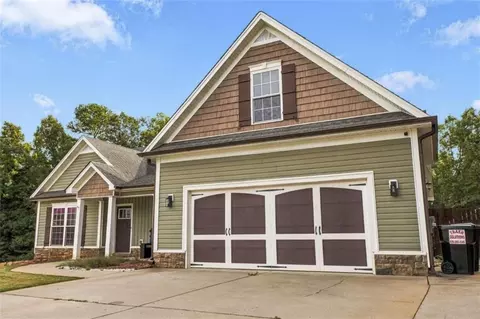 465 Willow Springs Dr, Dallas, GA 30132