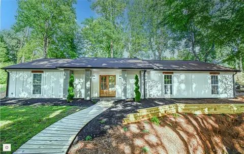 776 Fairfield Dr, Marietta, GA 30068