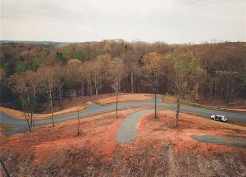 90 Jakes Landing Way S, Ellijay, GA 30540