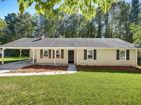 3072 Palomino Dr, Powder Springs, GA 30127