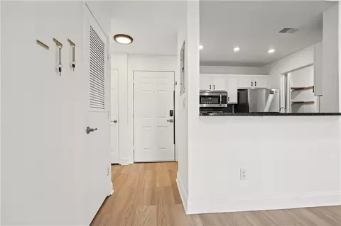 1075 NE Peachtree Walk #A517, Atlanta, GA 30309