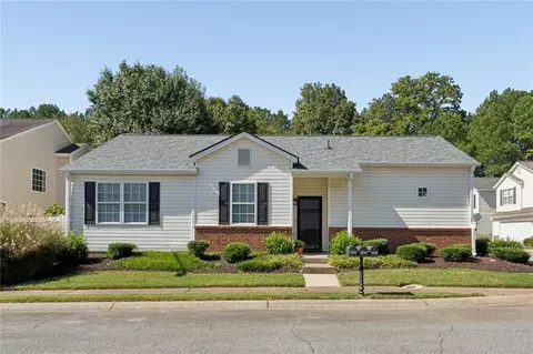 1228 W Oaks Way, Woodstock, GA 30188