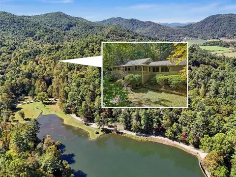596 Moses Rd, Rabun Gap, GA 30568