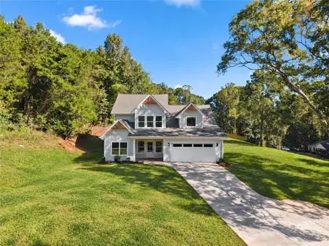 4615 Perry Rd, Gainesville, GA 30506