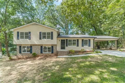 555 Birch Ln, Lawrenceville, GA 30044