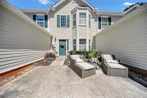 4625 Crawford Oaks Dr, Oakwood, GA 30566