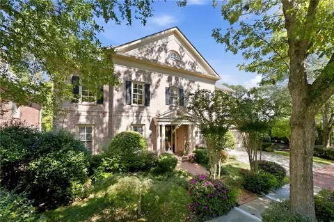 270 Trimble Crest Dr, Sandy Springs, GA 30342