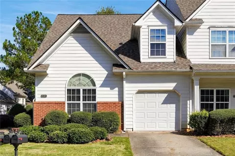 2391 Suwanee Pointe Dr, Lawrenceville, GA 30043