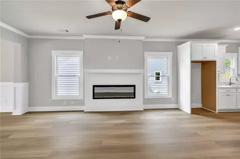 Living - 231 E Marable St, Monroe, GA 30655 photo 2 of 2
