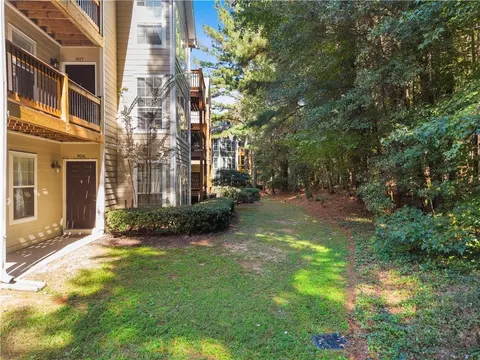Exterior - 909 Berkeley Woods Dr #909, Duluth, GA 30096 photo 5 of 5