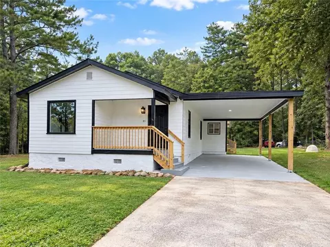 83 Lewis Barrett Blvd NE, Rome, GA 30161