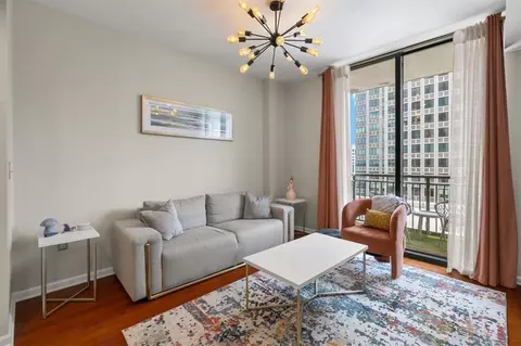 3040 Peachtree Rd NW #702, Atlanta, GA 30305