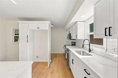 Kitchen - 3085 Bobolink Dr, Rex, GA 30273 photo 3 of 5