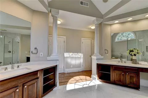 Bath - 1740 Briergate Dr, Duluth, GA 30097 photo 10 of 13
