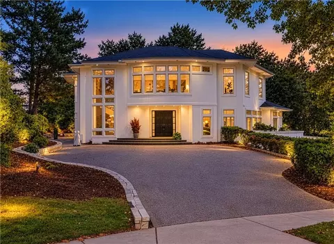 35 Robin Hood Rd NE, Atlanta, GA 30309