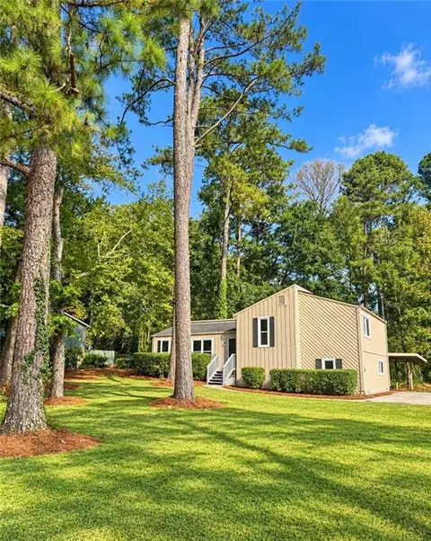 2700 Creekview Pt NW, Marietta, GA 30064