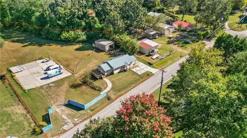 5962 Jim Crow Rd, Flowery Branch, GA 30542