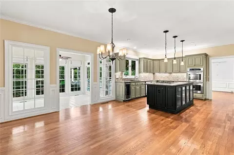 5358 Brooke Farm Dr, Atlanta, GA 30338