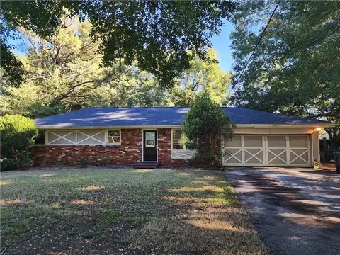 337 Bruce St, Loganville, GA 30052