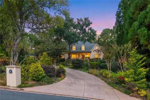 5305 Woodridge Forest Trl, Sandy Springs, GA 30327