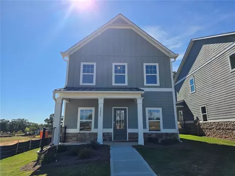 5226 Trace View Dr, Flowery Branch, GA 30542