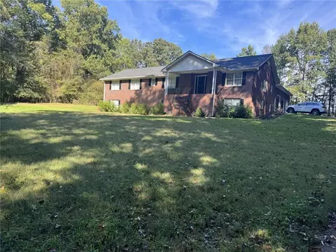 2320 Cross Creek Dr, Powder Springs, GA 30127