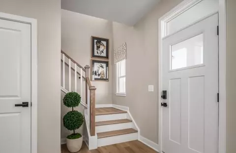 Entry Way - 529 Flying Eagle Dr, Commerce, GA 30529 photo 2 of 2