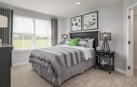 Bedroom - 529 Flying Eagle Dr, Commerce, GA 30529 photo 5 of 5