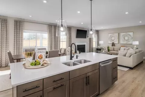 Kitchen - 529 Flying Eagle Dr, Commerce, GA 30529 photo 3 of 5
