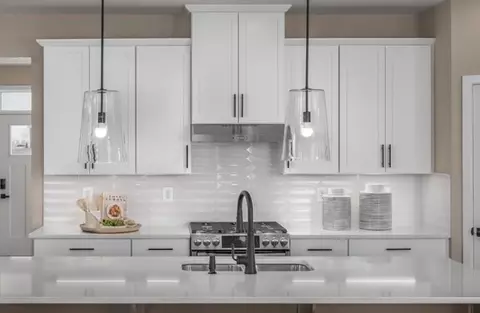 Kitchen - 529 Flying Eagle Dr, Commerce, GA 30529 photo 2 of 5