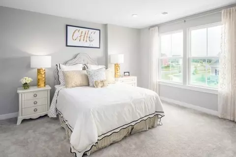 Bedroom - 210 Eagles Crest Dr, Commerce, GA 30529 photo 3 of 4