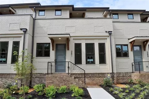 Exterior - 245 White St NW, Marietta, GA 30060 photo 2 of 11