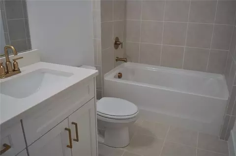 Bath - 245 White St NW, Marietta, GA 30060 photo 7 of 7