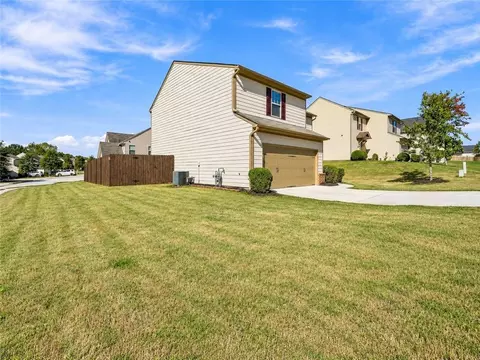Exterior - 1262 Walnut Creek Cir, Pendergrass, GA 30567 photo 3 of 4