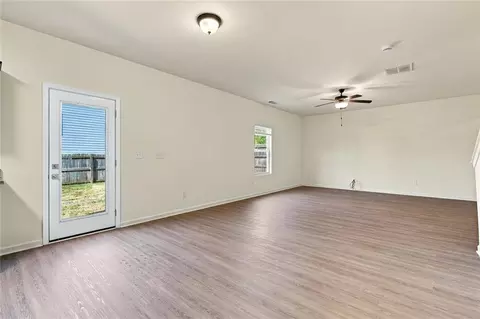 Living - 1262 Walnut Creek Cir, Pendergrass, GA 30567 photo 3 of 5