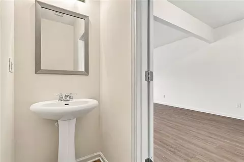 Entry Way - 1262 Walnut Creek Cir, Pendergrass, GA 30567 photo 3 of 3