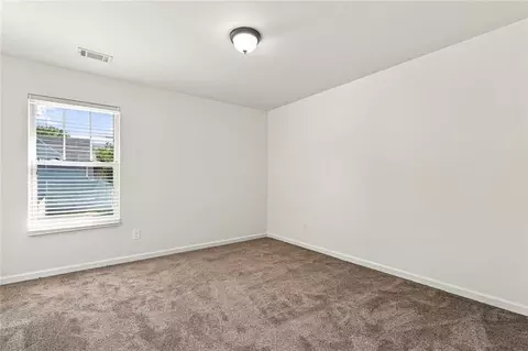 Bedroom - 1262 Walnut Creek Cir, Pendergrass, GA 30567 photo 3 of 8