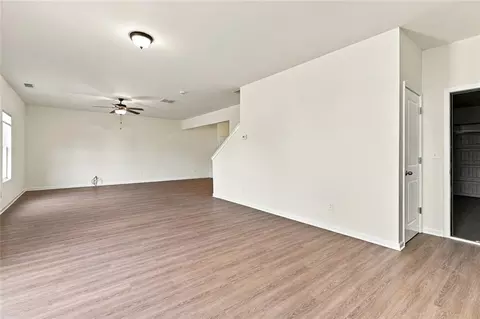 Living - 1262 Walnut Creek Cir, Pendergrass, GA 30567 photo 2 of 5