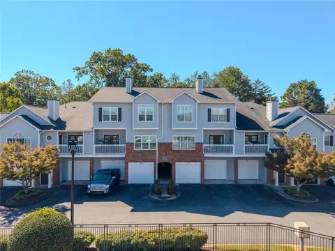 107 Vinings Forest Cir SE, Smyrna, GA 30080