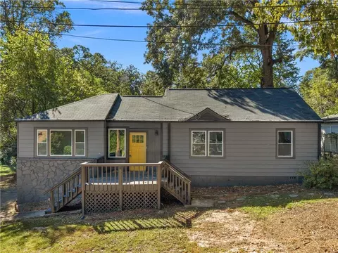 484 Lake Dr, Hapeville, GA 30354