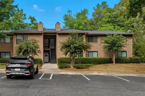 708 Parkaire Xing, Marietta, GA 30068