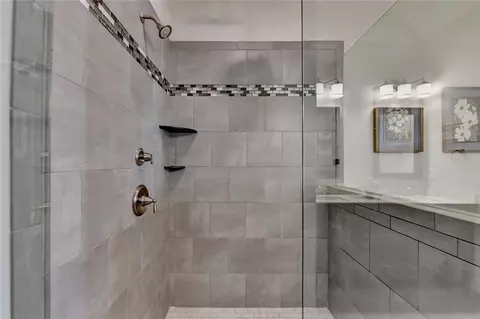 Bath - 3239 Hartford Mill Dr, Duluth, GA 30097 photo 6 of 8