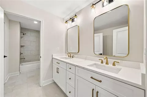 Bath - 2102 Thomas Rd, Canton, GA 30115 photo 7 of 10