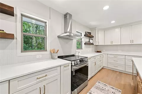 Kitchen - 2102 Thomas Rd, Canton, GA 30115 photo 4 of 6