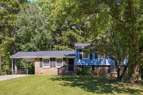 2472 Hartford Dr, Ellenwood, GA 30294