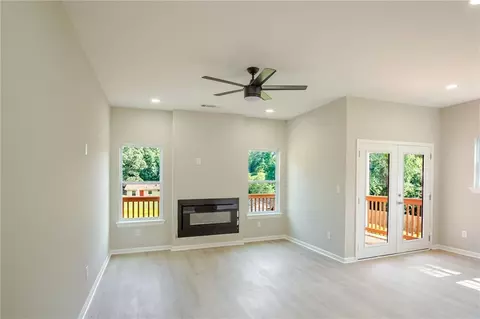 Living - 31 Guthrie Pl, Stockbridge, GA 30281 photo 2 of 2