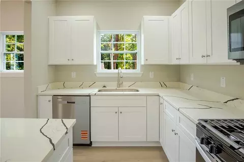 Kitchen - 31 Guthrie Pl, Stockbridge, GA 30281 photo 1 of 2