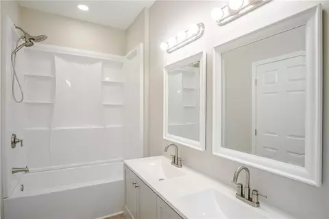 Bath - 31 Guthrie Pl, Stockbridge, GA 30281 photo 2 of 3