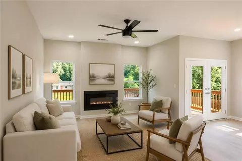Living - 31 Guthrie Pl, Stockbridge, GA 30281 photo 1 of 2