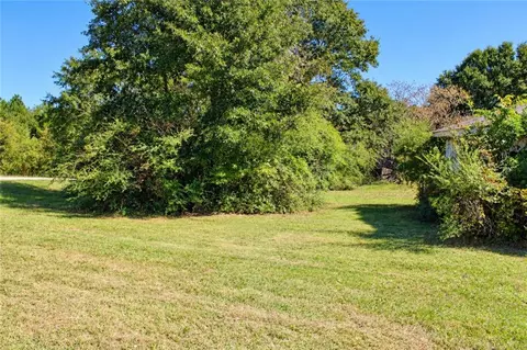 1346 Lester Rd NW, Conyers, GA 30012